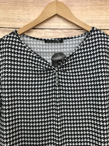 Betty Barclay Black and White Check Long Sleeve Top